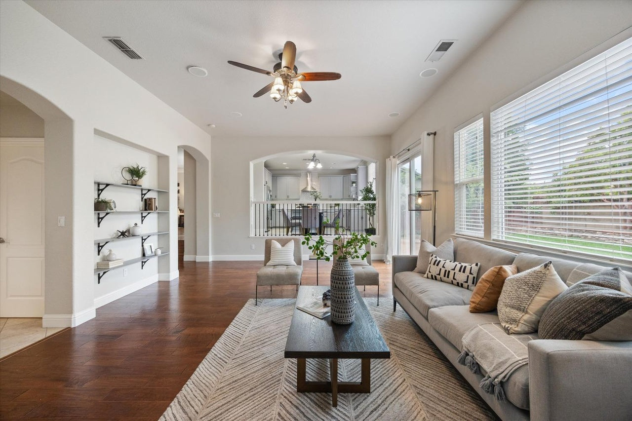 980_Hildebrand_Cir_Folsom_12