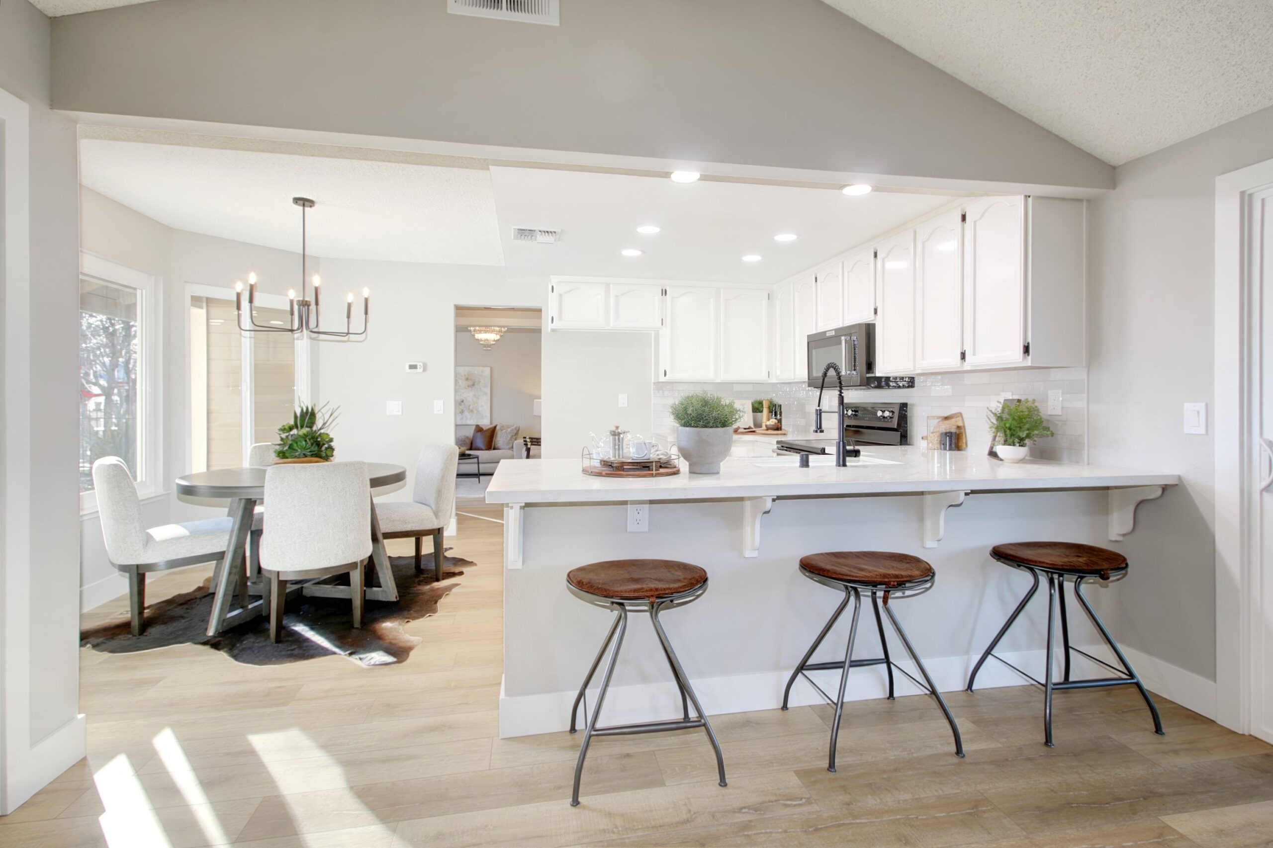 Atrisco_Cir_Sacramento_7