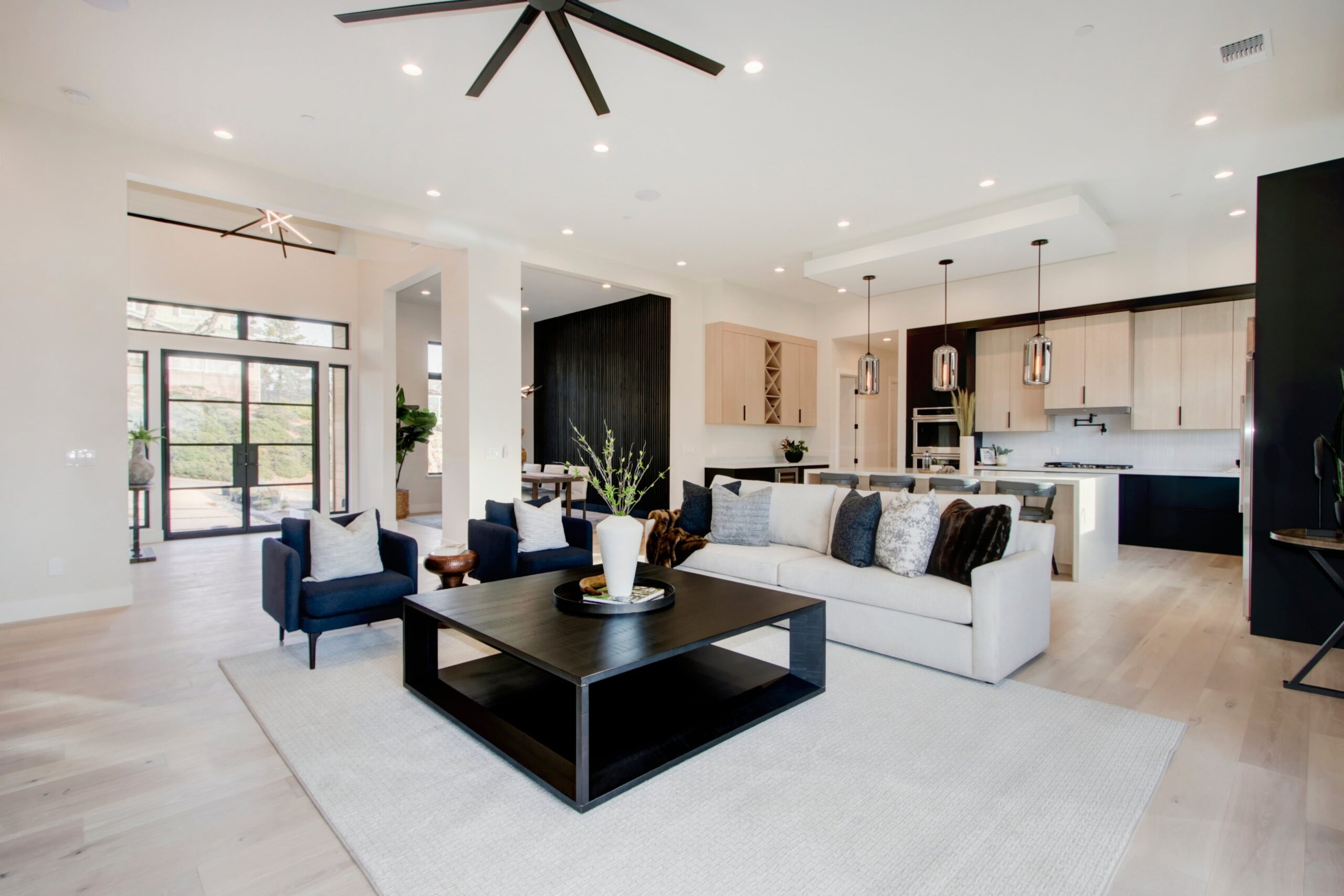 Austin_Forest_Cir_Auburn_1