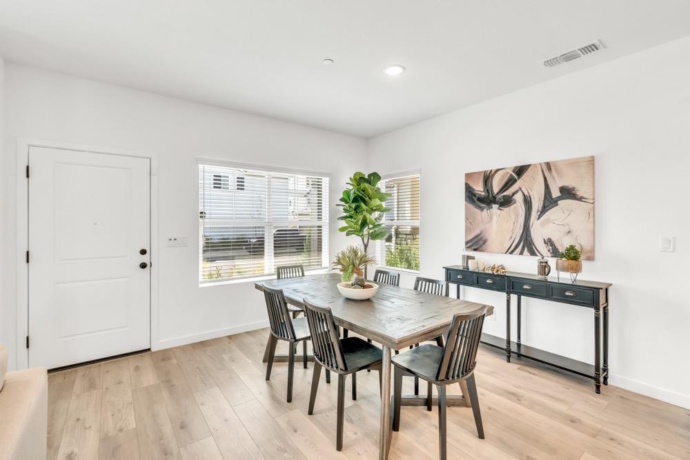Coal_Creek_Way_Rancho_Cordova_3