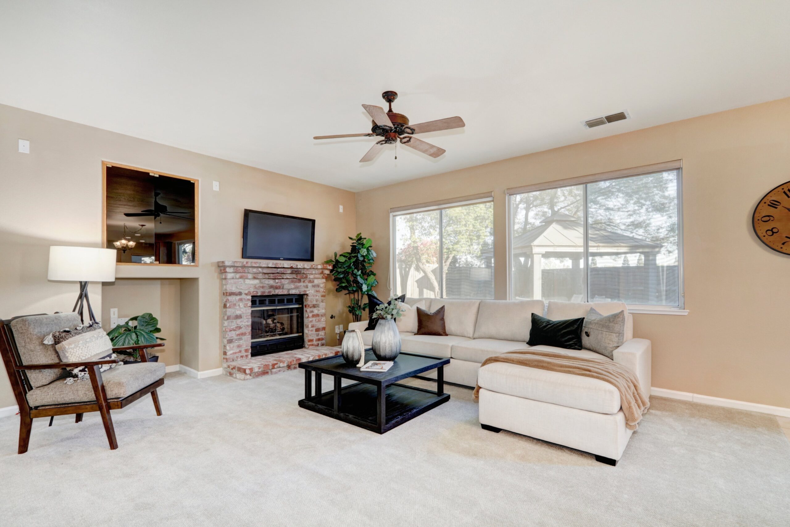 Danielle_Dr_Roseville_1