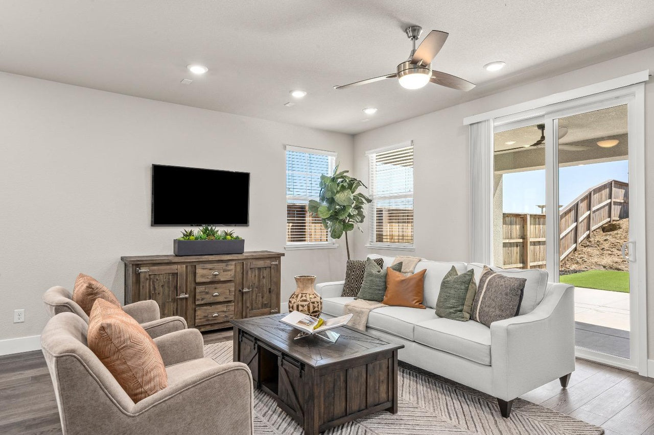 Desert_Bloom_Ct_Rocklin_1