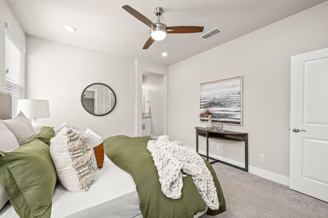 Desert_Bloom_Ct_Rocklin_8