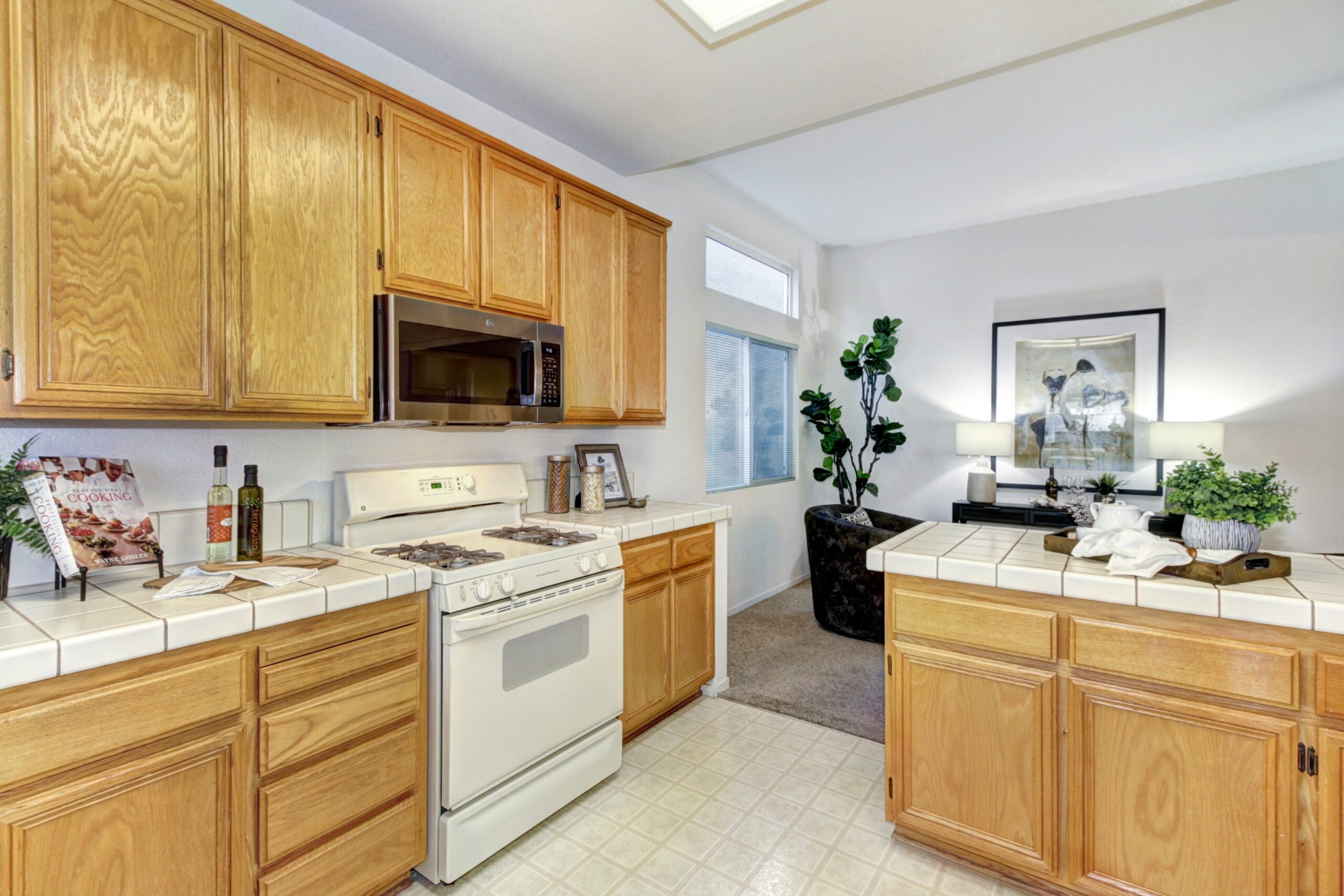 Diamond_Glen_Cir_Folsom_4