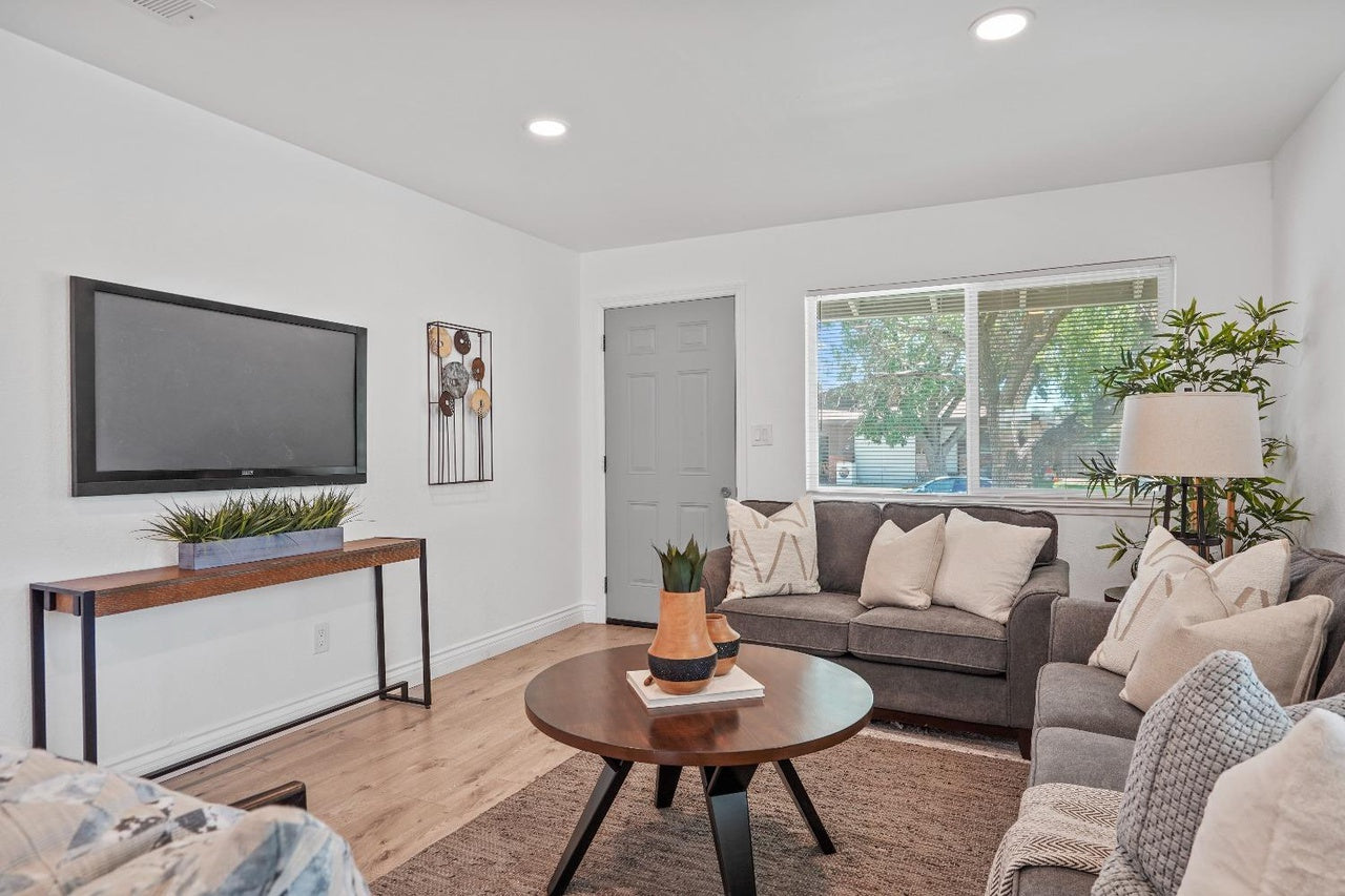 Fallis_Cir_Sacramento
