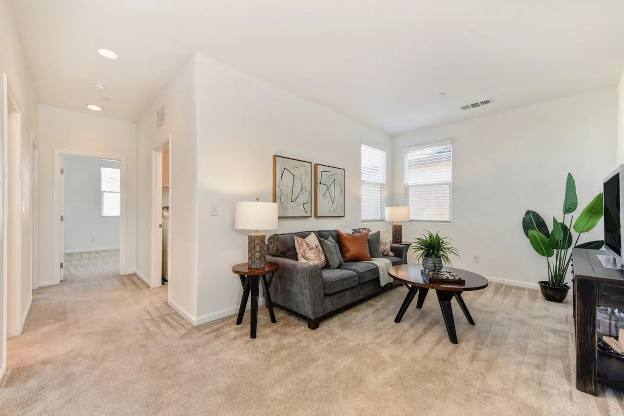 Golden_Cedar_St_Sacramento_13