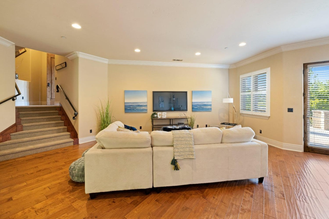 Golden_Gate_Ave_Orangevale_3