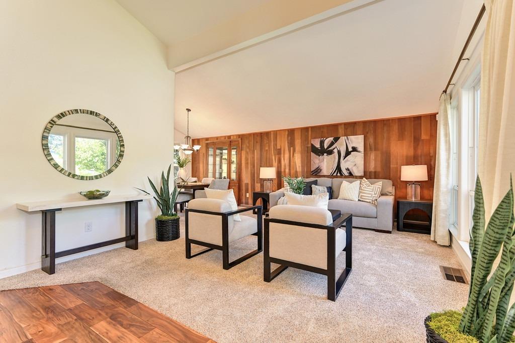 Greenborough_Dr_Roseville_16