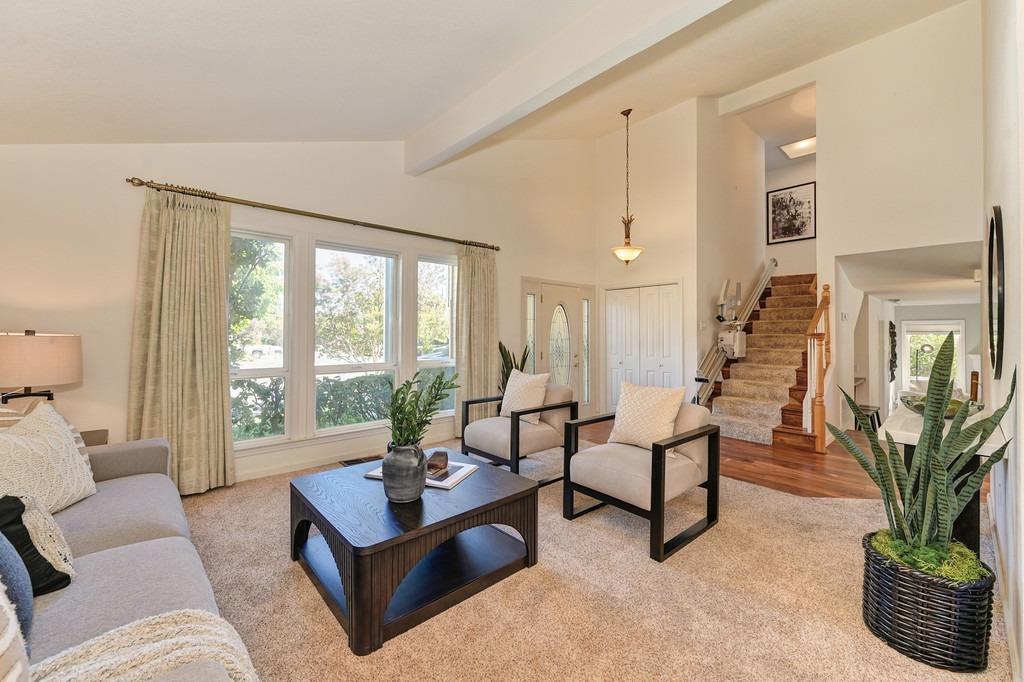 Greenborough_Dr_Roseville_3