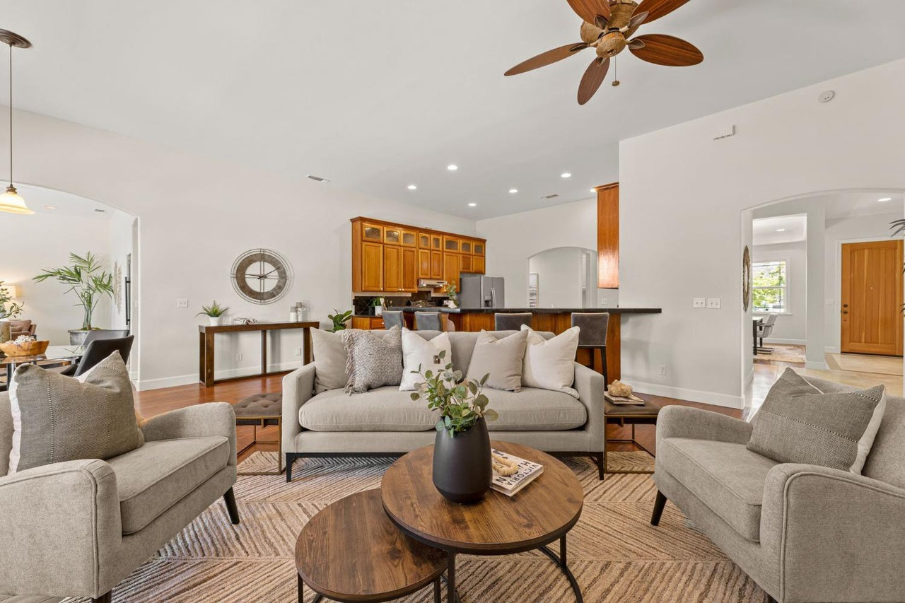 Grey_Canyon_Dr_Folsom_1