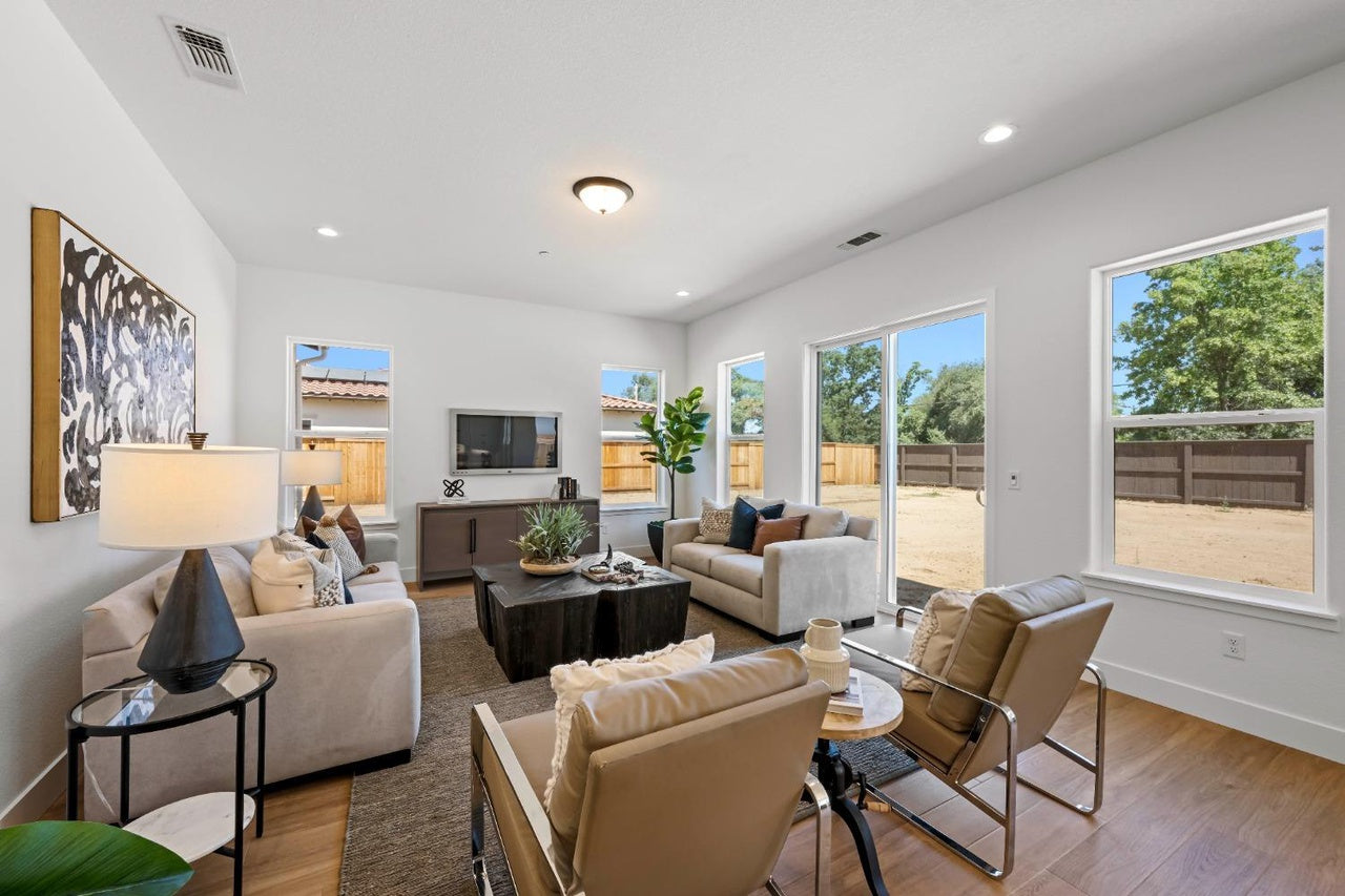 Grove_Cir_Loomis_16