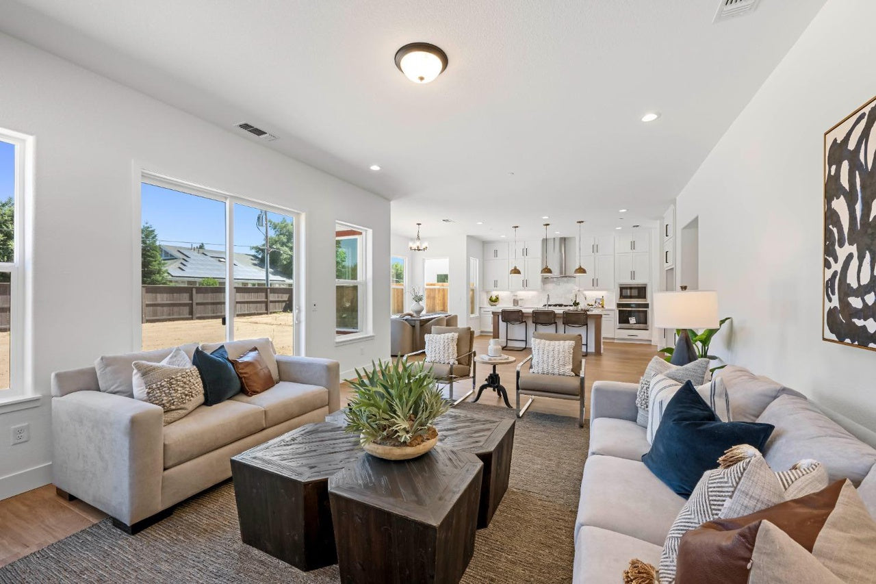 Grove_Cir_Loomis_3