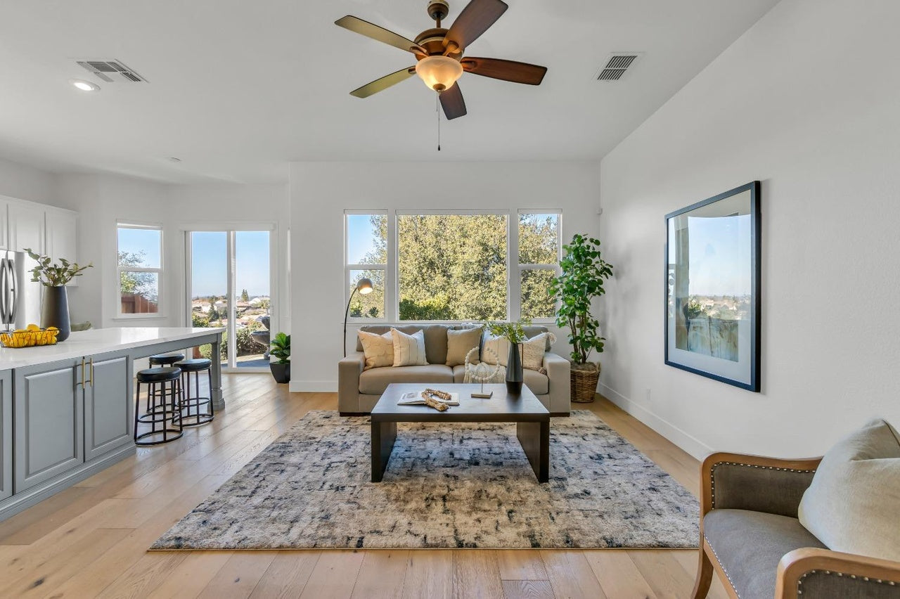 Halverson_Way_Roseville_1