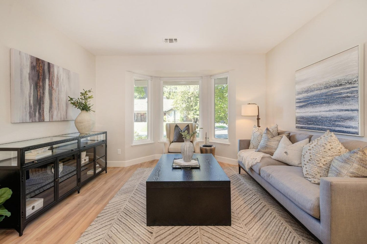 Hatteras_Way_Sacramento_14