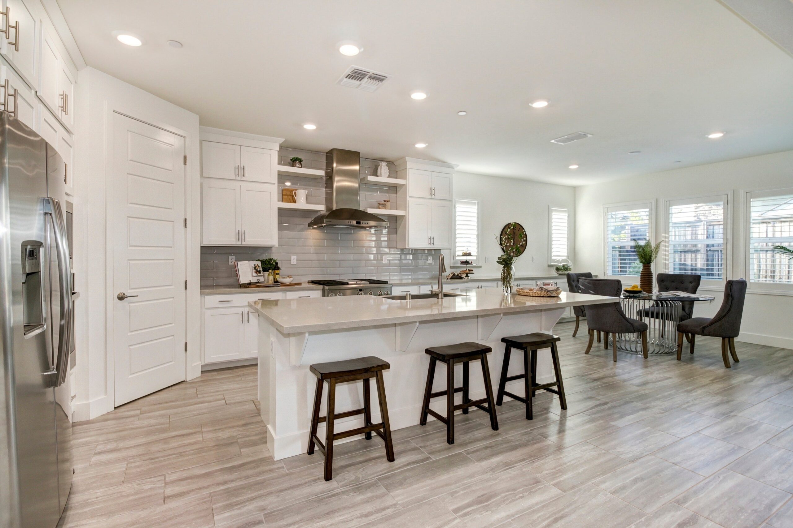 Hummingbird_Cir_Folsom_2