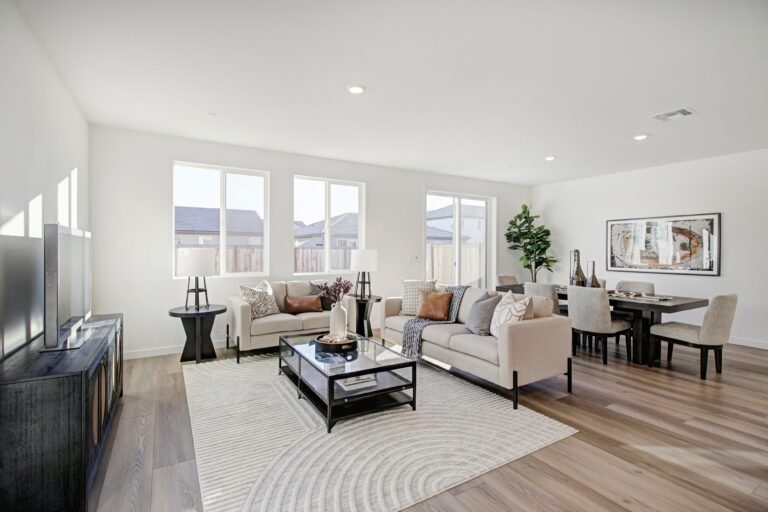 Luxury Home Staging | Hunter Creek Dr Lincoln 1