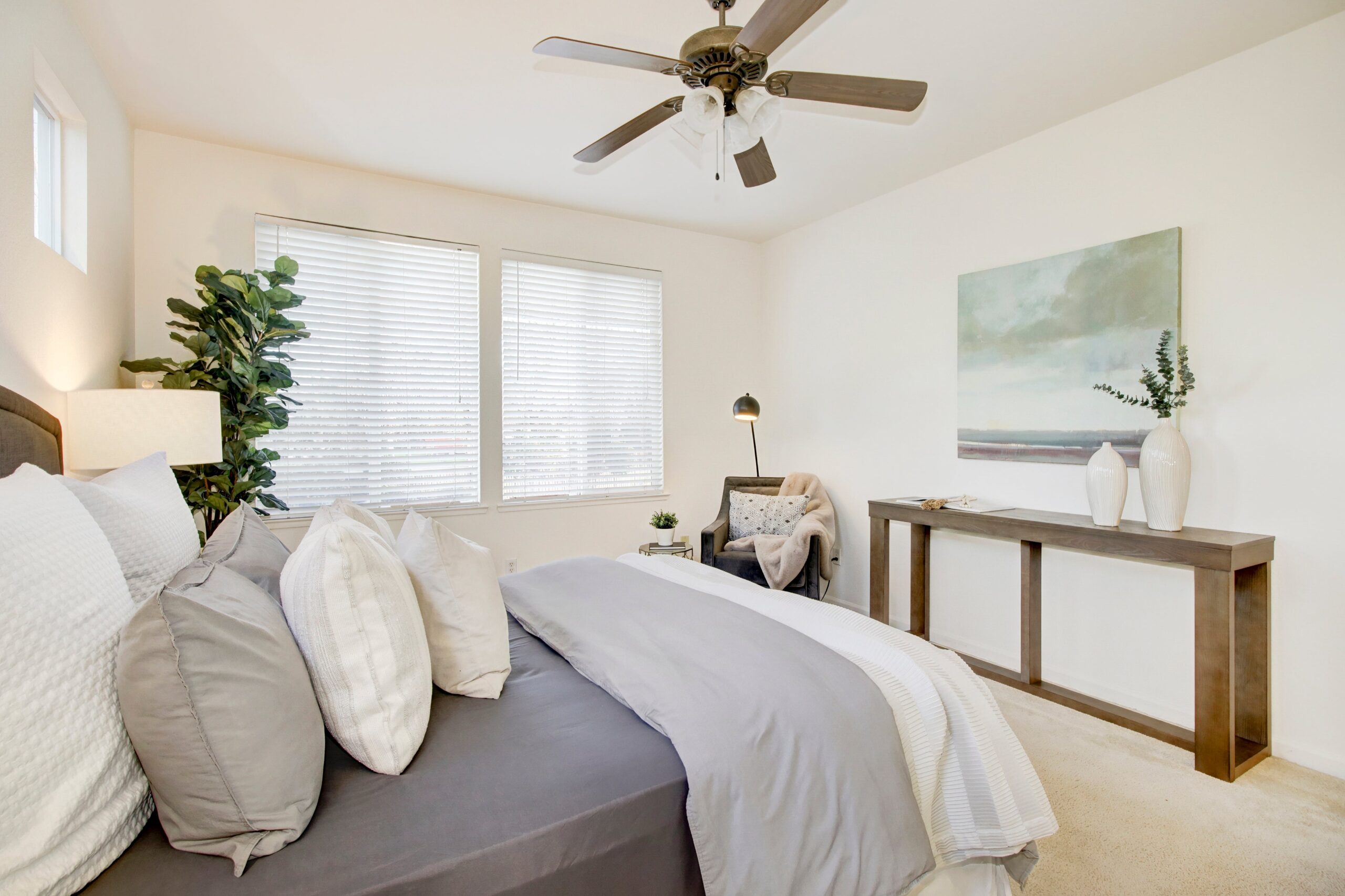 Hyde_Park_Cir_Antelope_15