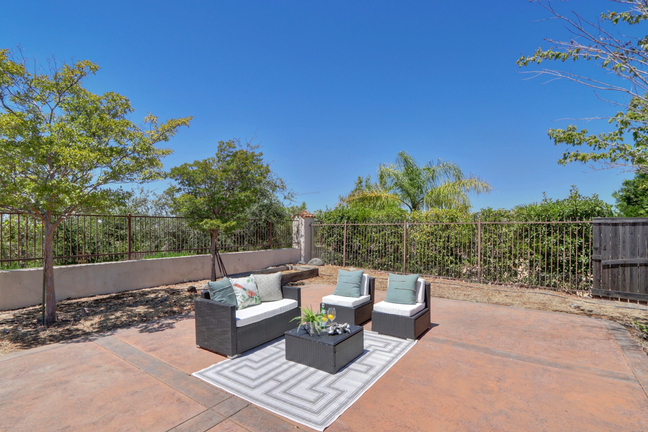 Ladera_Dr_Lincoln_12
