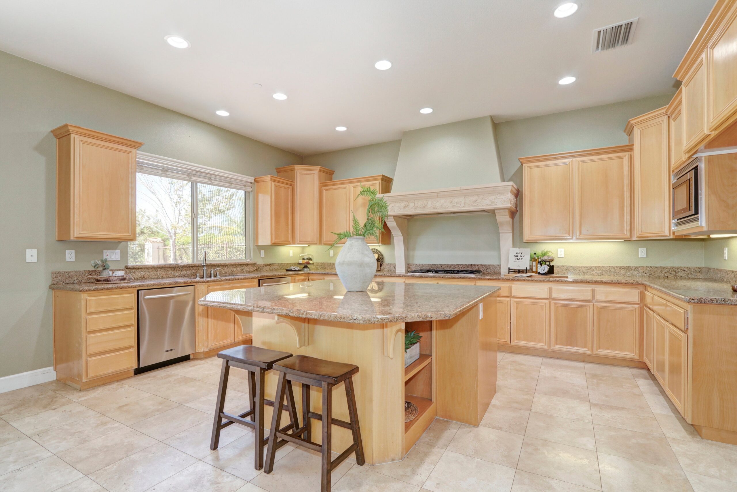 Ladera_Dr_Lincoln_5
