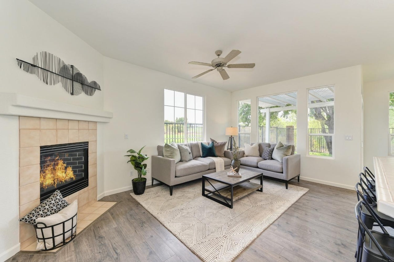 Muirkirk_Ct_Folsom_16