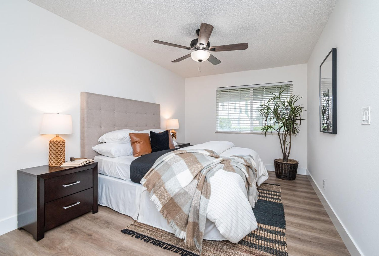 Oak_Creek_Ct_Roseville_18
