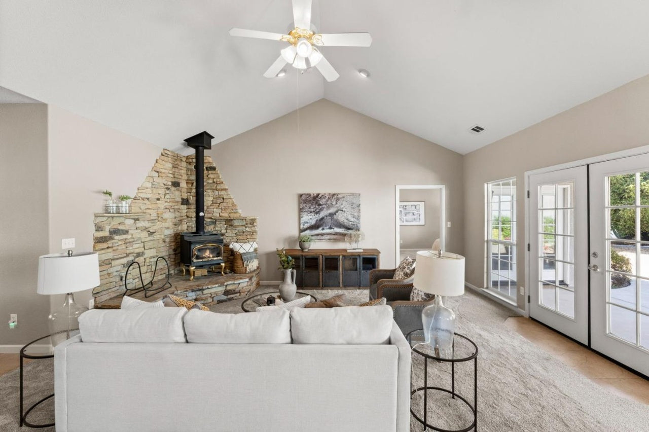 Oak_Knoll_Ct_Valley_Springs_11