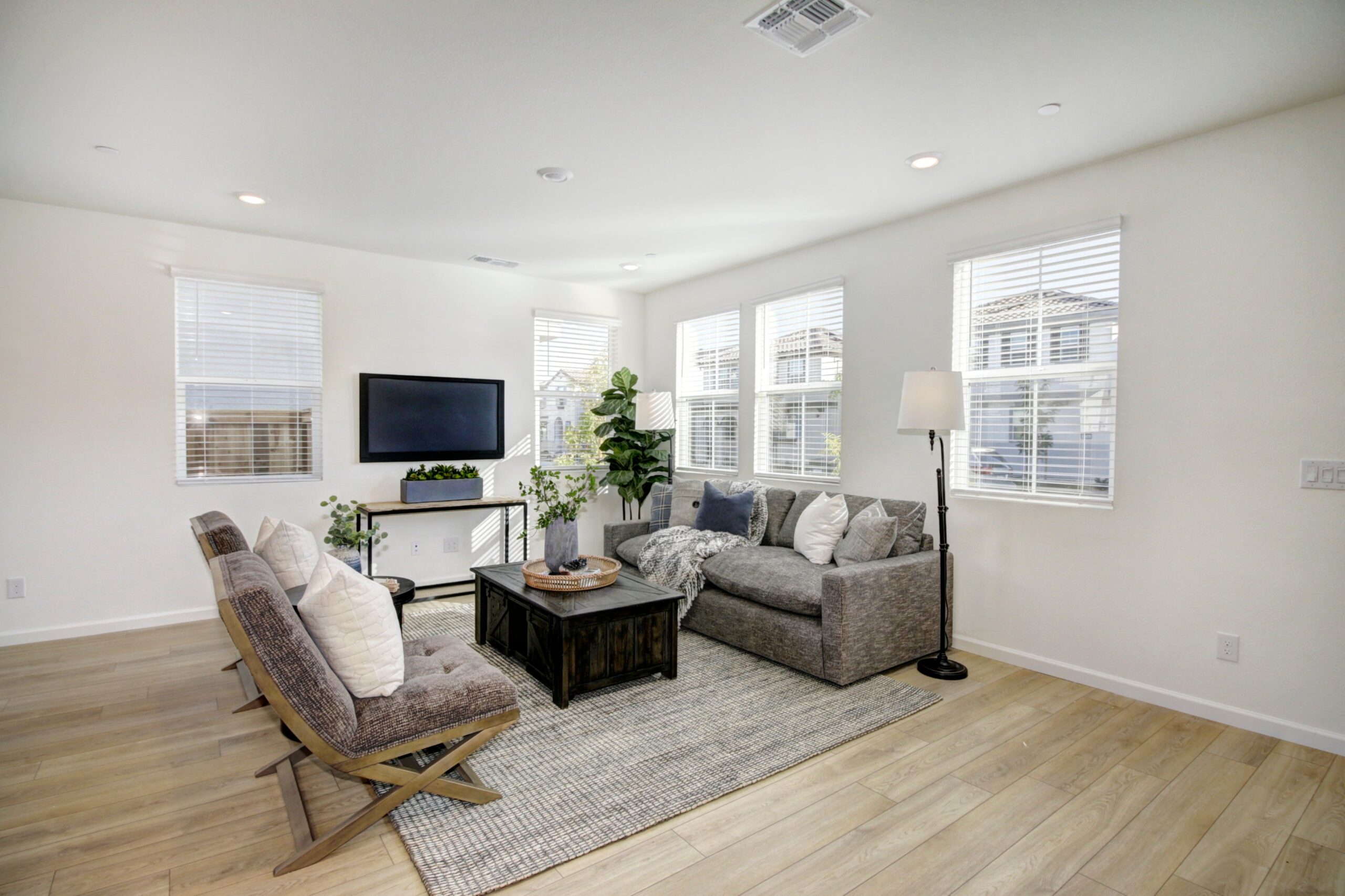 Ocho_Way_Elk_Grove_11