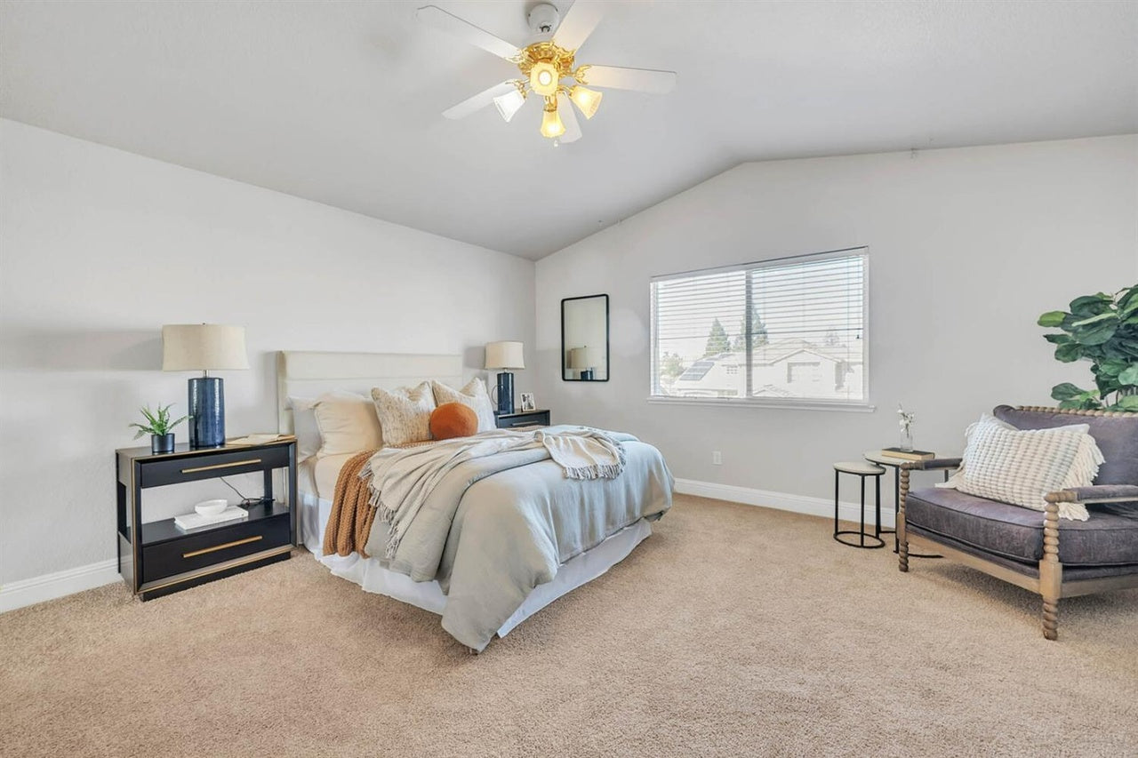 Piute_St_Rocklin_11