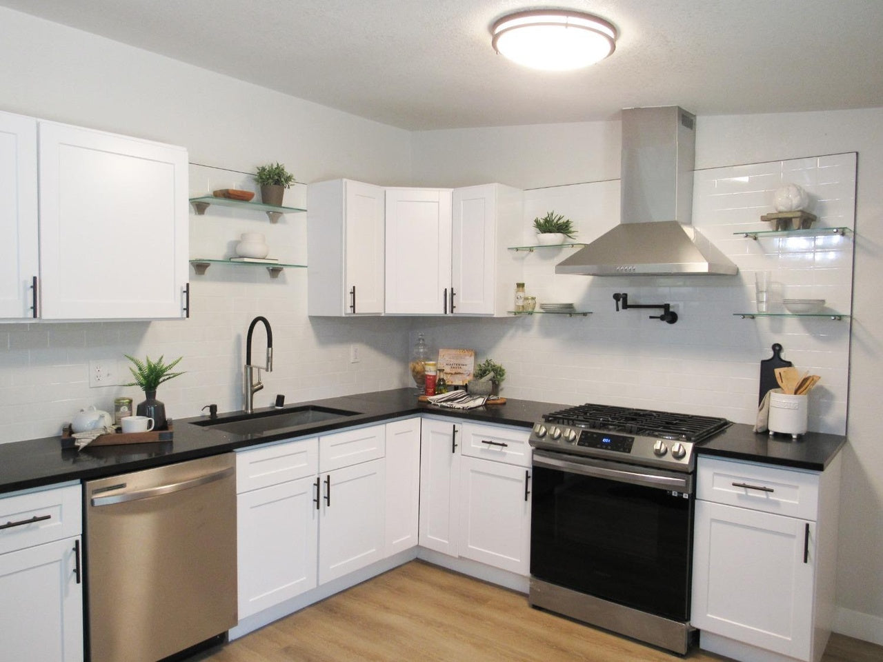 Reuter_Dr_West_Sacramento_4