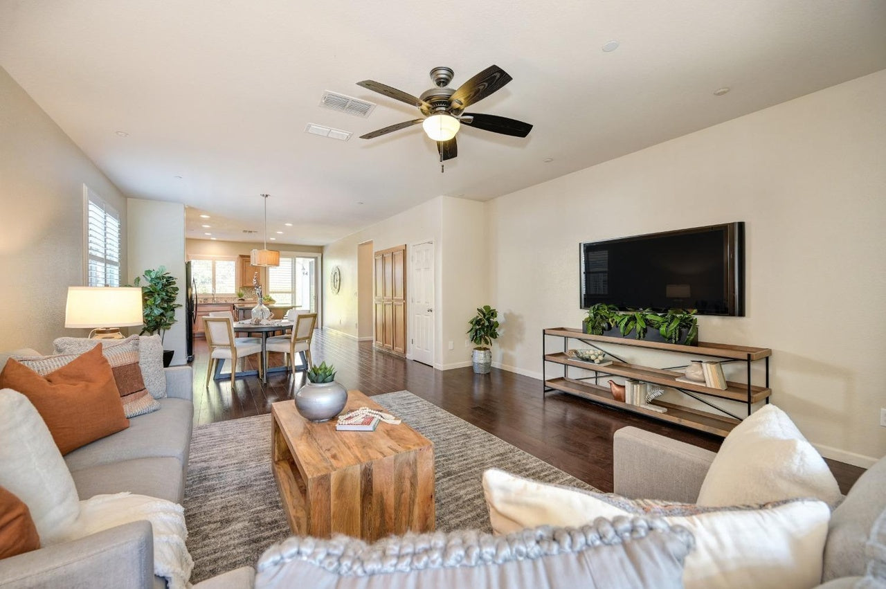 Rezzano_Way_Roseville_1