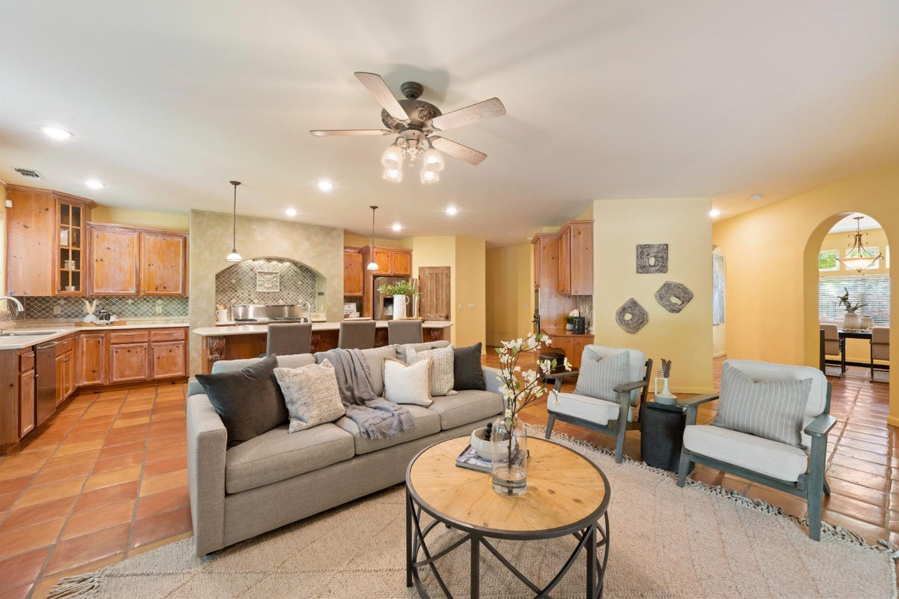 Rim_Rock_Cir_Loomis_1