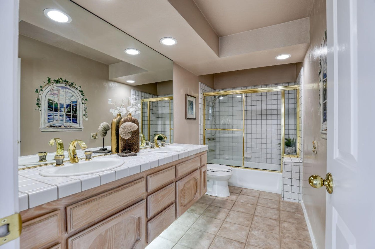 Somer_Ridge_Dr_Roseville16