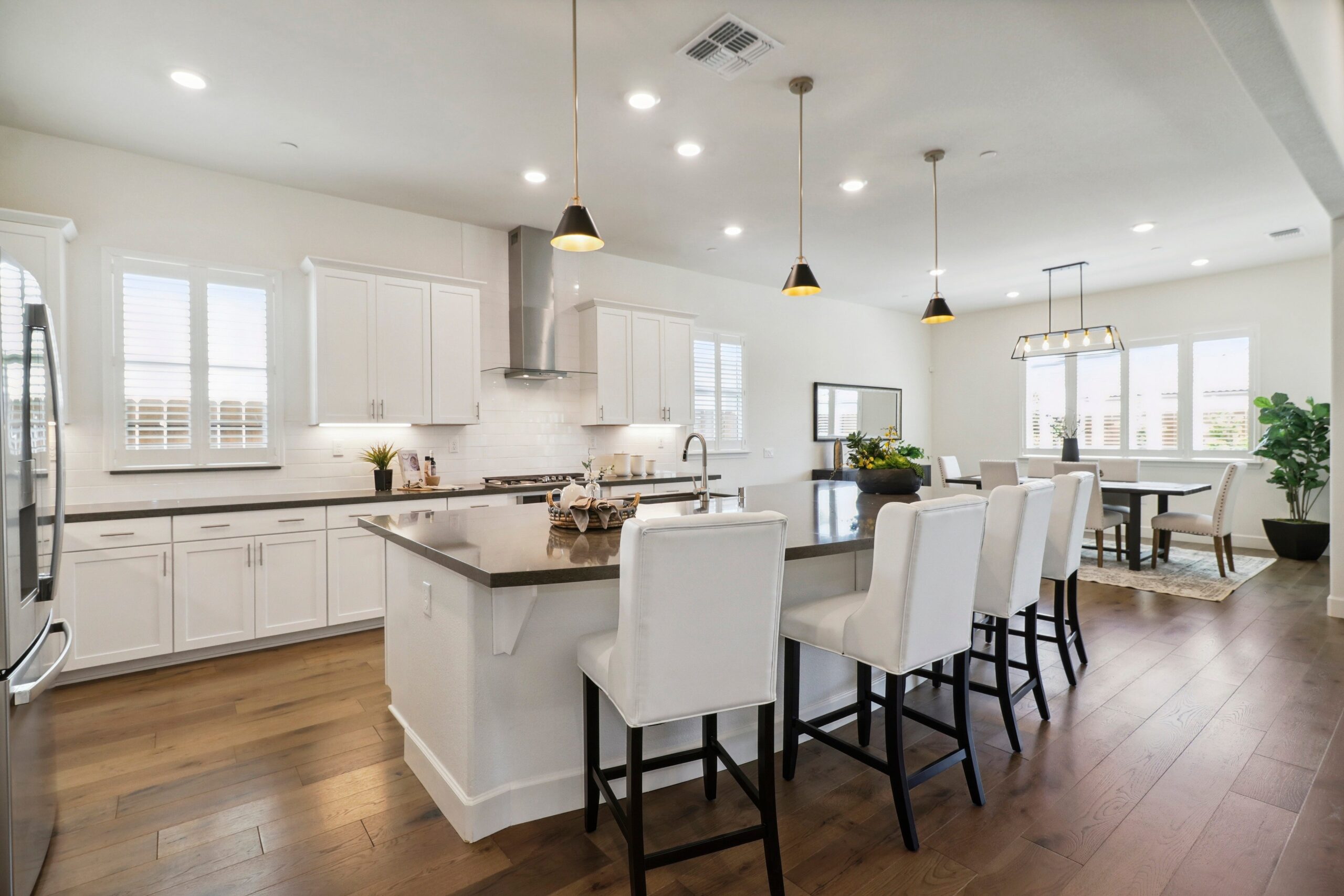 Trumpet_Lily_Way_Roseville_3