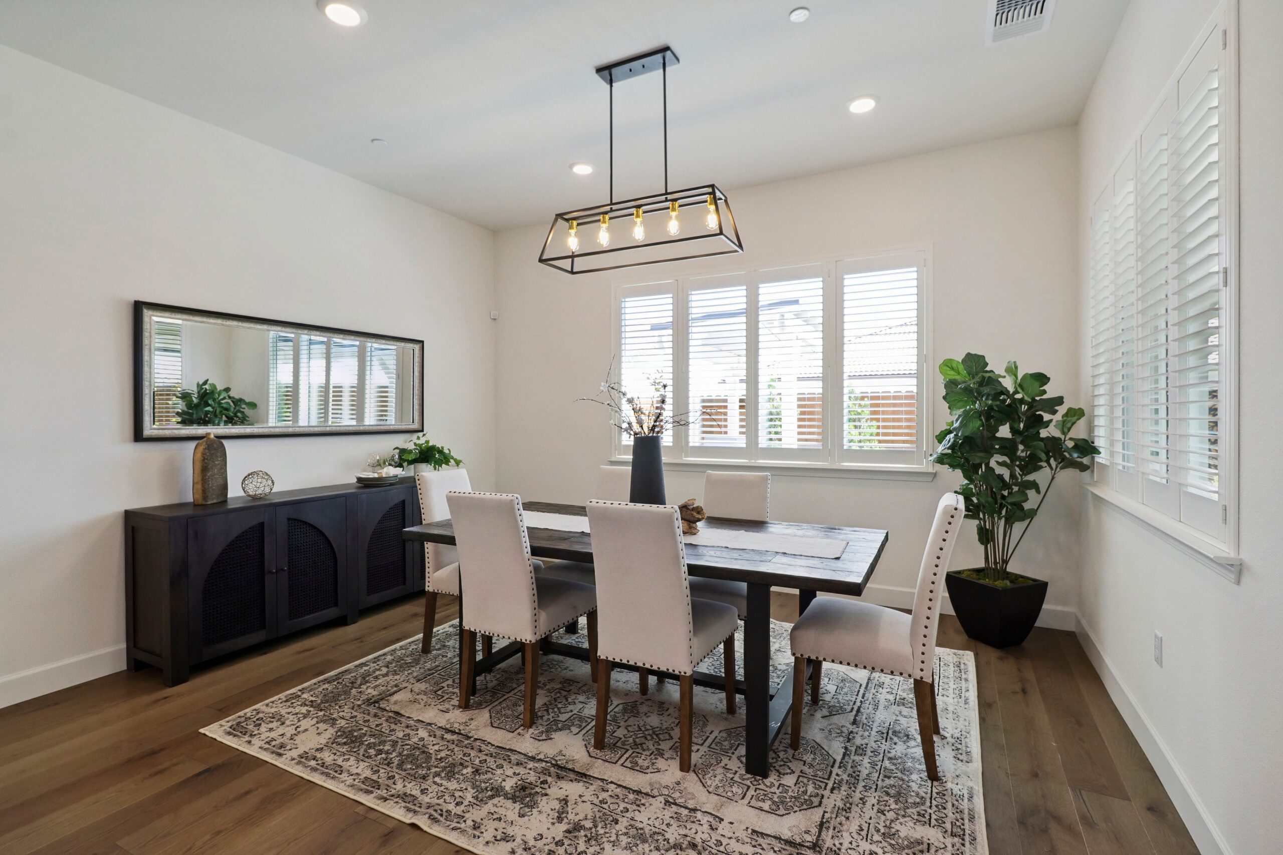 Trumpet_Lily_Way_Roseville_6