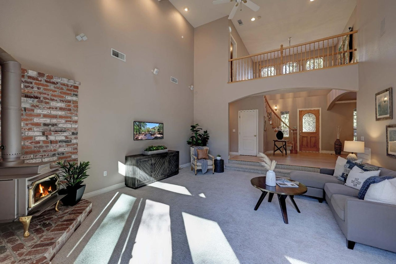Walgra_Meadows_Cir_Meadow_Vista_7