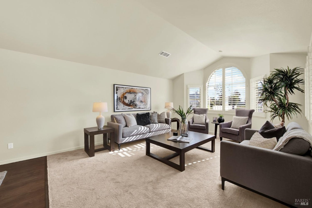 White_Sands_Dr_Vacaville_3