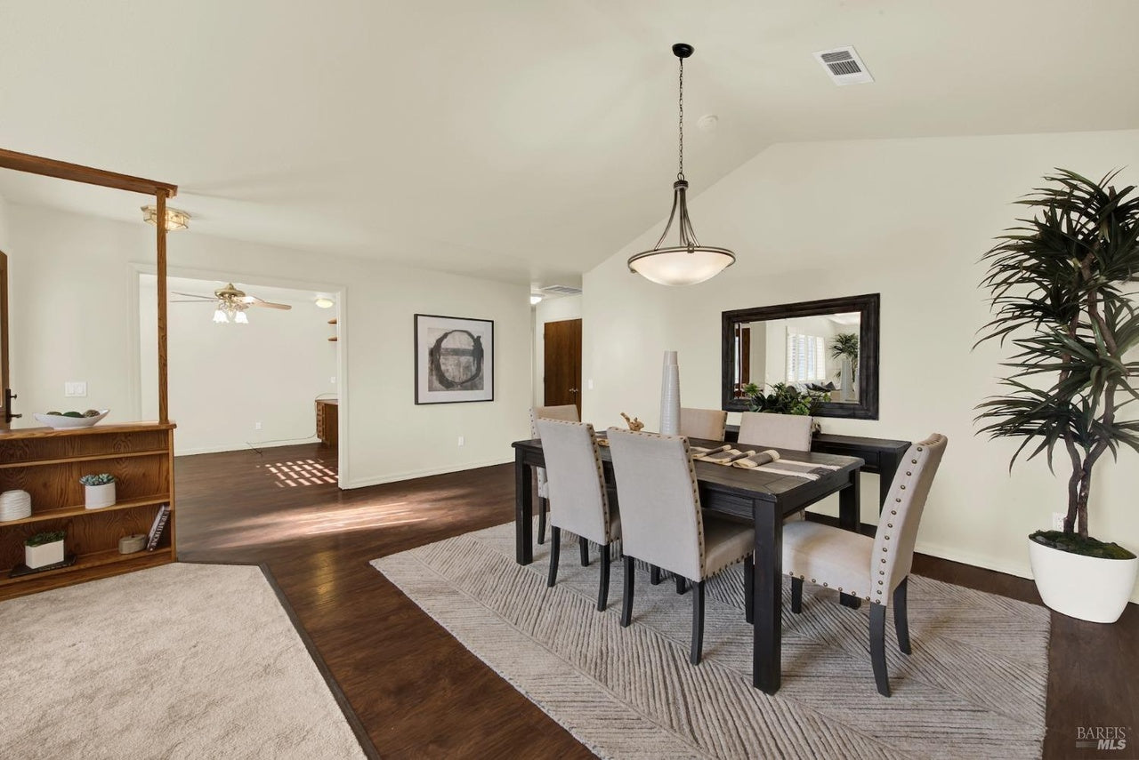 White_Sands_Dr_Vacaville_5