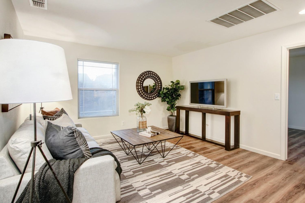 Winamac_Dr_Sacramento_12