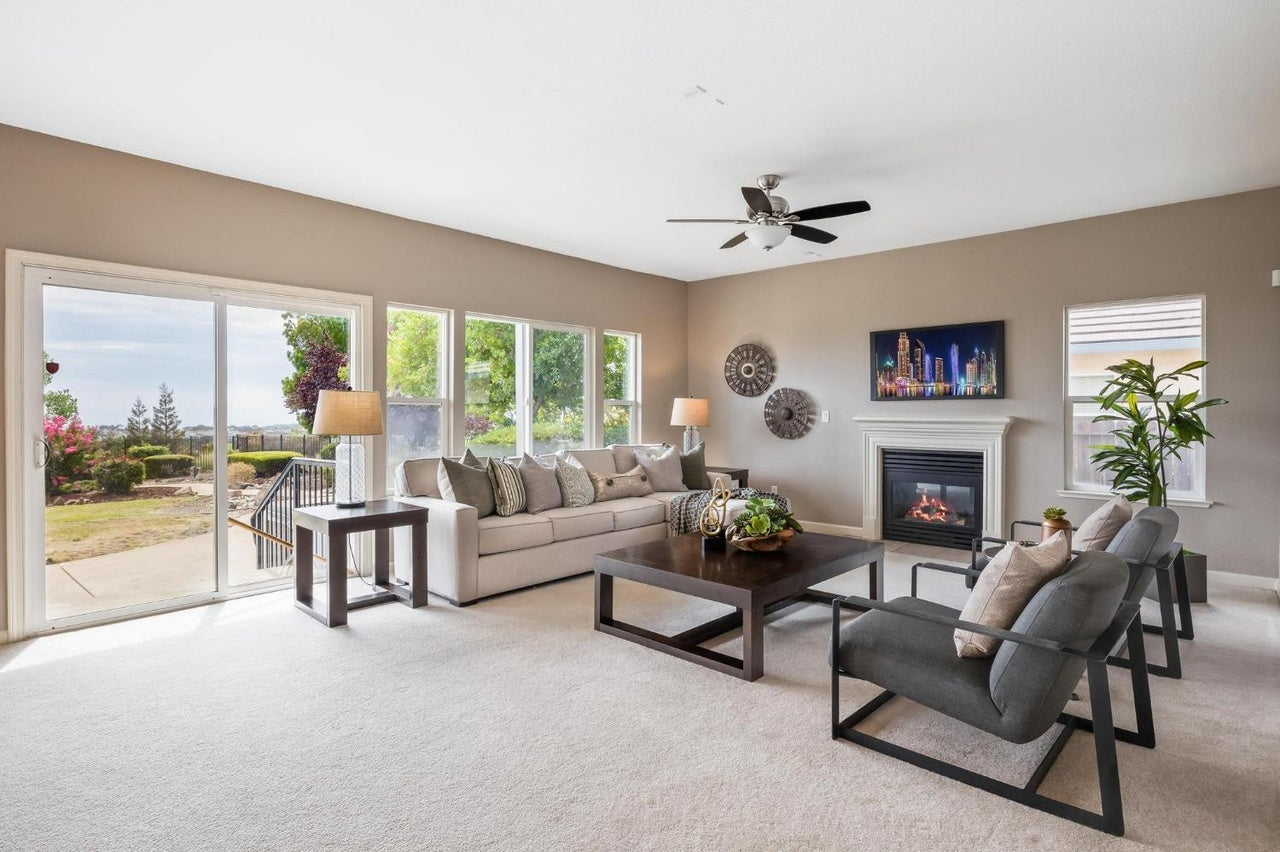 Woodleigh_Ln_Cameron_Park_17