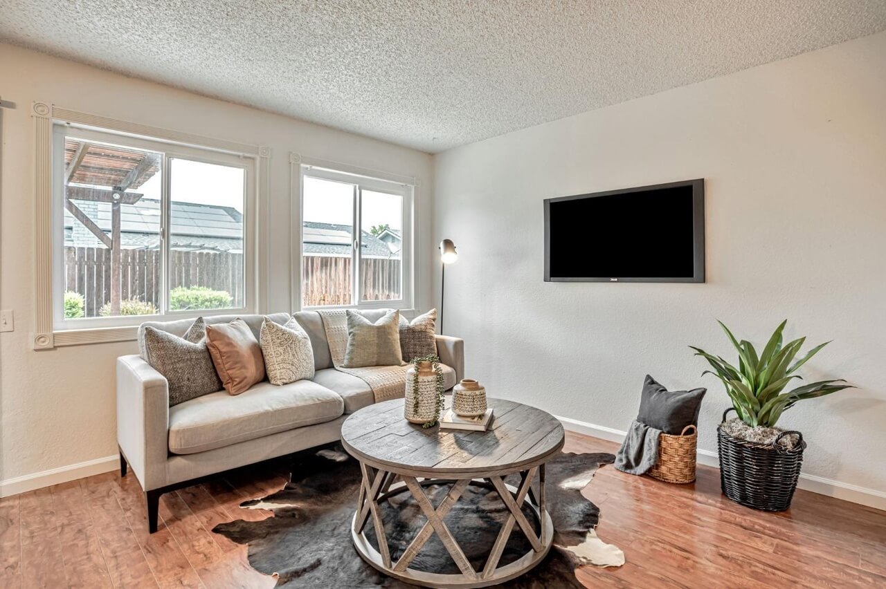 Mirandy Drive, Sacramento | Premiere Home Staging & Design