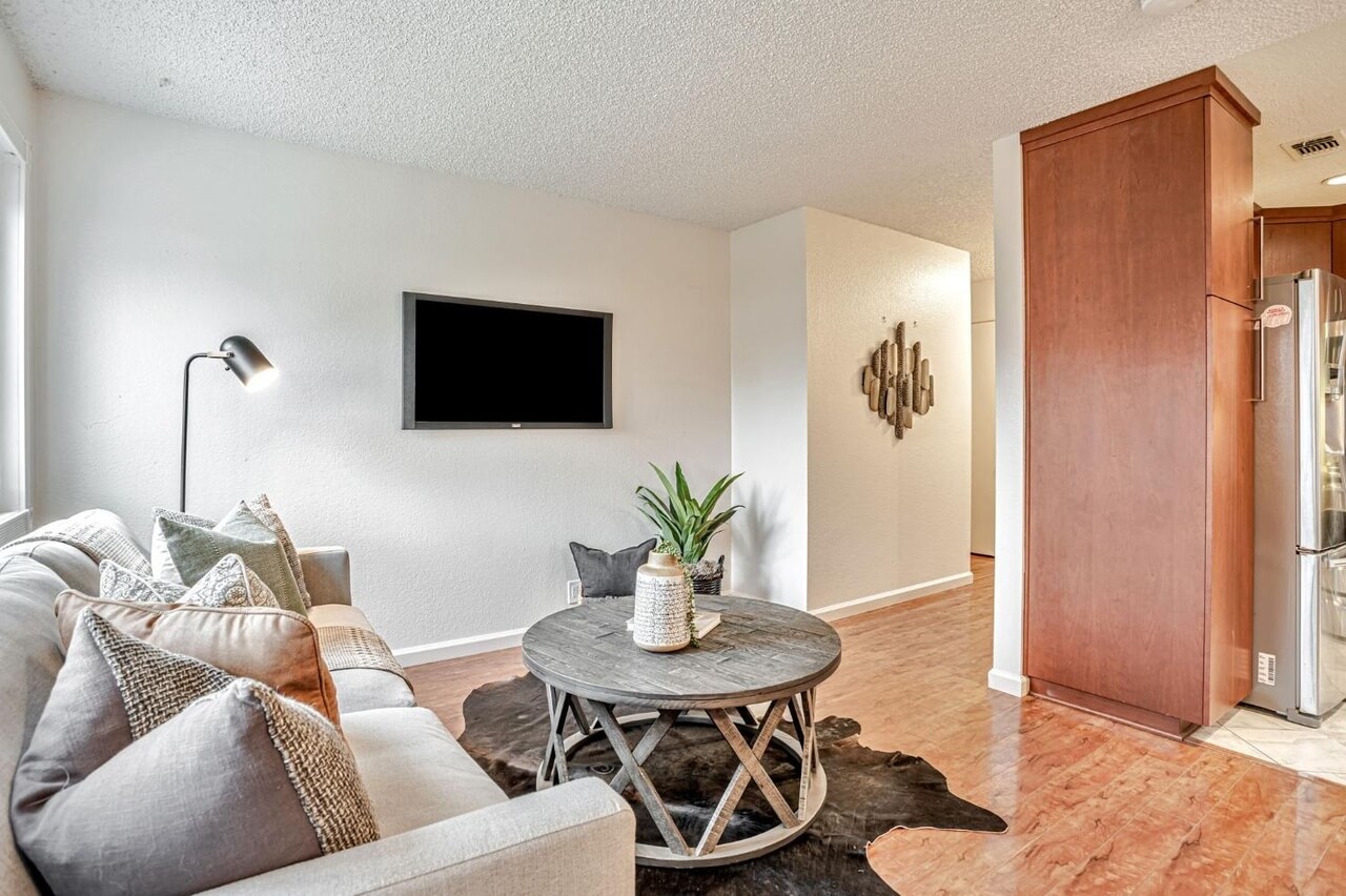 Mirandy Drive, Sacramento | Premiere Home Staging & Design