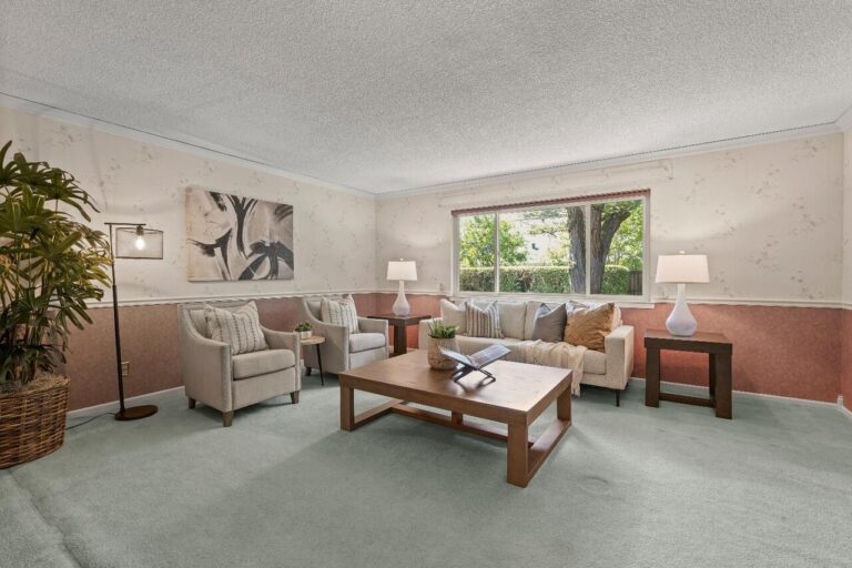 Scenic Oak Ct, Carmichael | Premiere Home Staging & Design