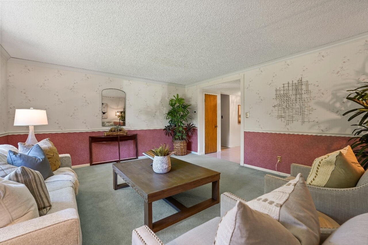 Scenic Oak Ct, Carmichael | Premiere Home Staging & Design