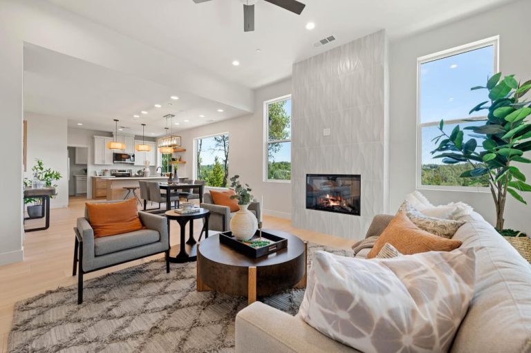 Swenson Ct, Auburn - Premiere Home Staging & Design