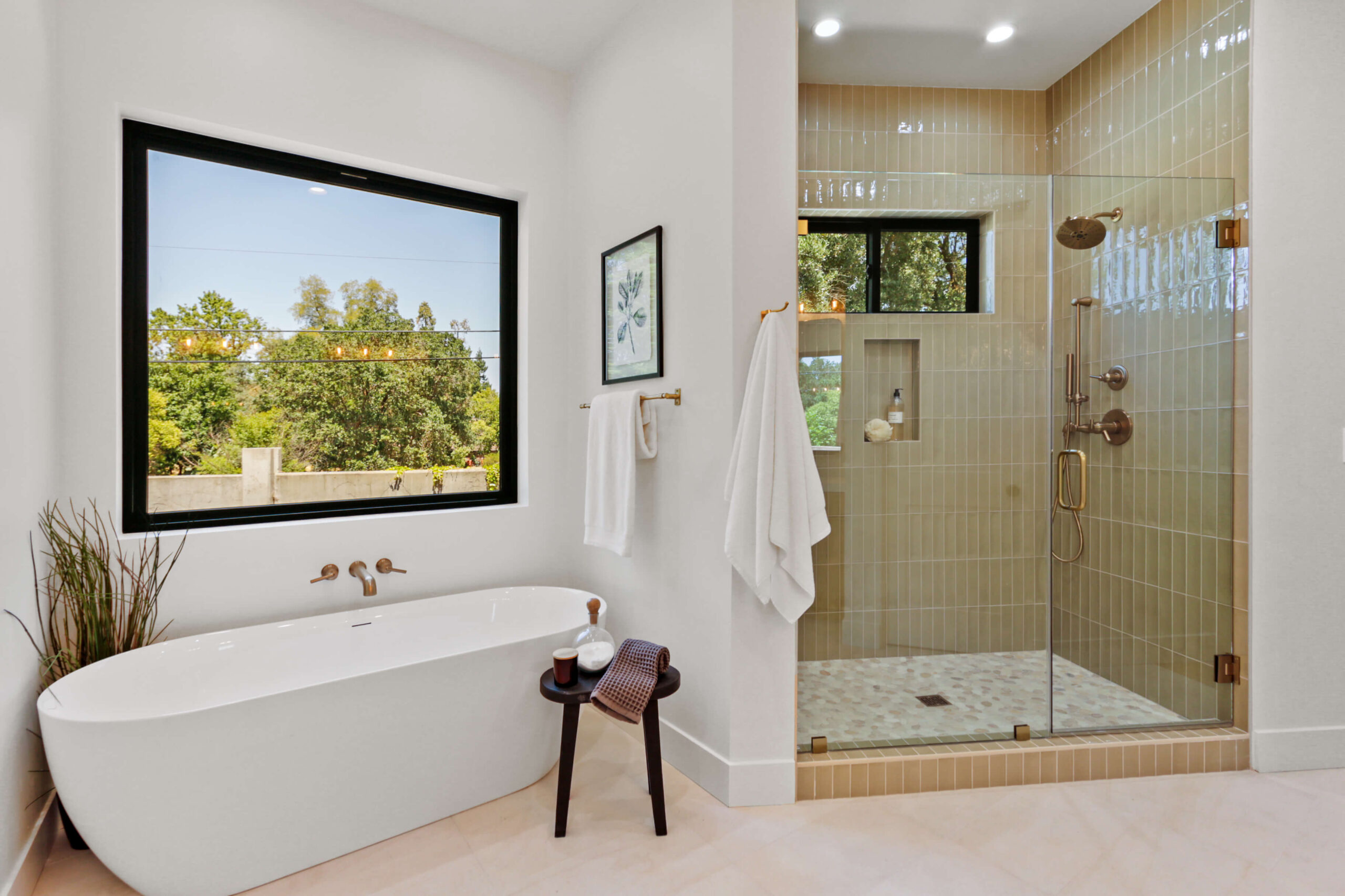 Pars Oak Ln, Carmichael - Premiere Home Staging & Design