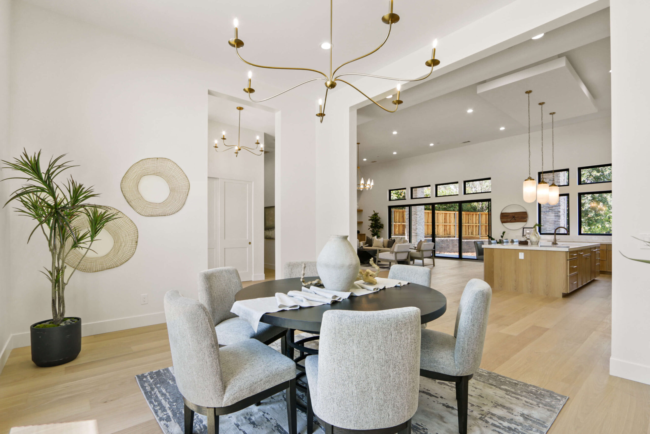 Pars Oak Ln, Carmichael - Premiere Home Staging & Design