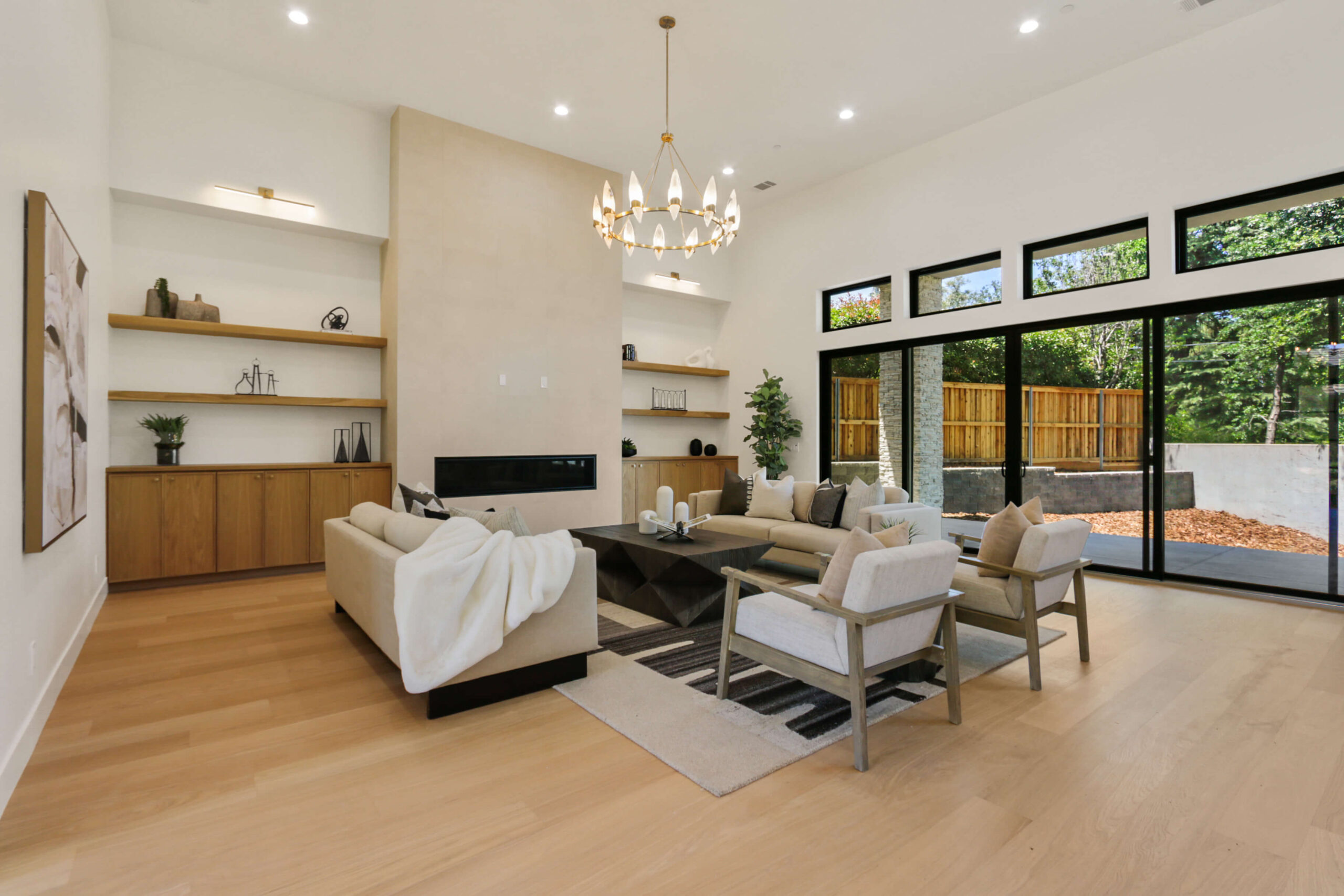 Pars Oak Ln, Carmichael - Premiere Home Staging & Design