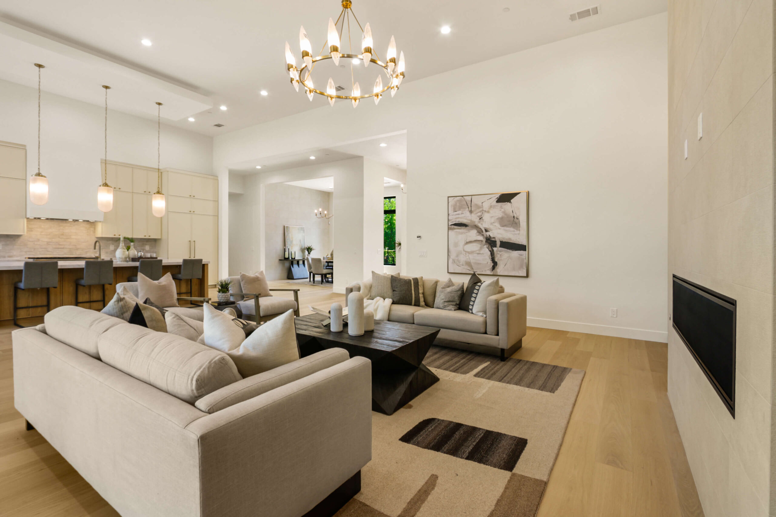 Pars Oak Ln, Carmichael - Premiere Home Staging & Design