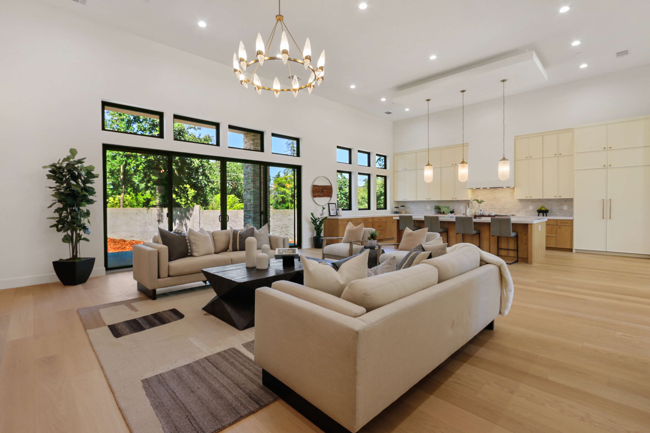 Pars Oak Ln, Carmichael - Premiere Home Staging & Design