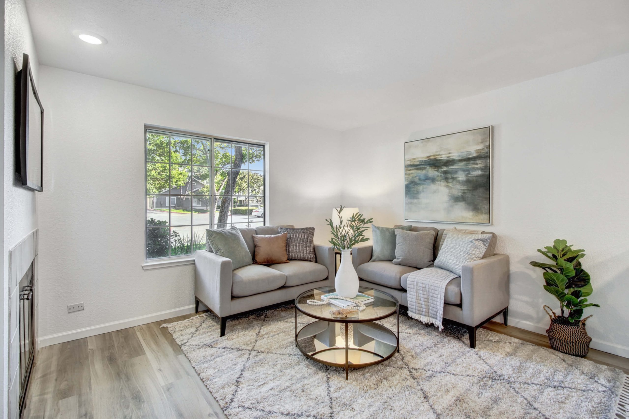 Pierpoint Cir, Folsom - Premiere Home Staging & Design